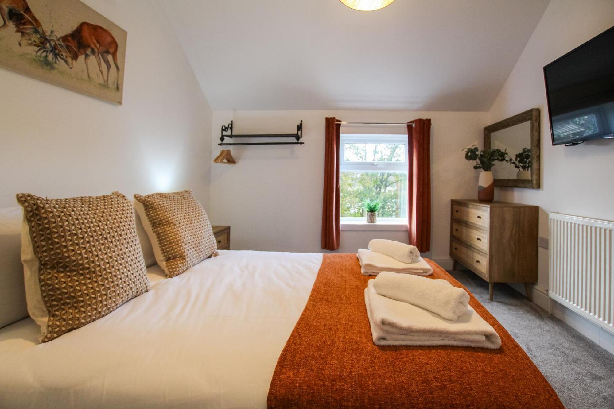 Fairways View - Spacious Apartment - Sleeps 6 - Lovely Views - By Rework Accommodation هويليك المظهر الخارجي الصورة