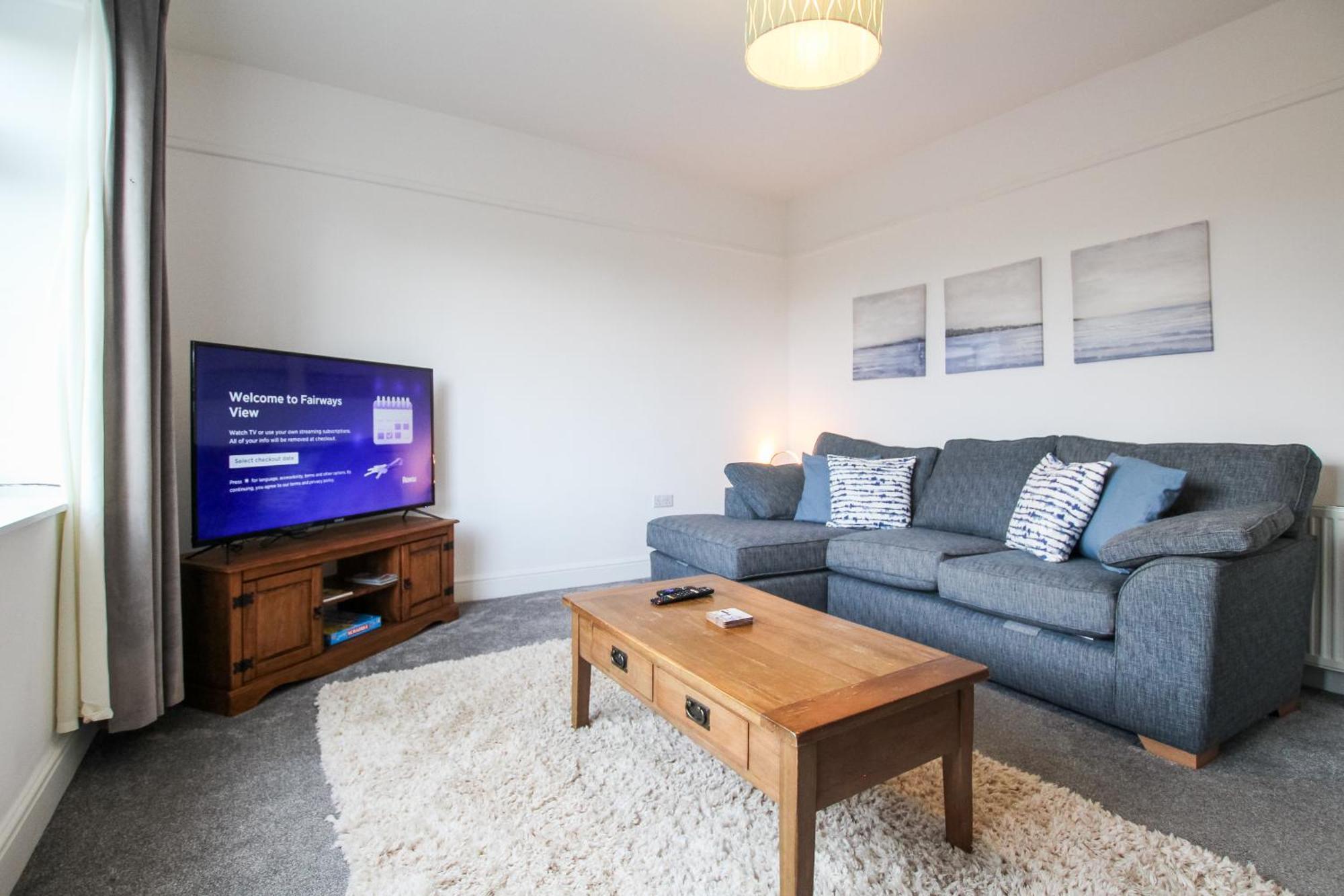 Fairways View - Spacious Apartment - Sleeps 6 - Lovely Views - By Rework Accommodation هويليك المظهر الخارجي الصورة