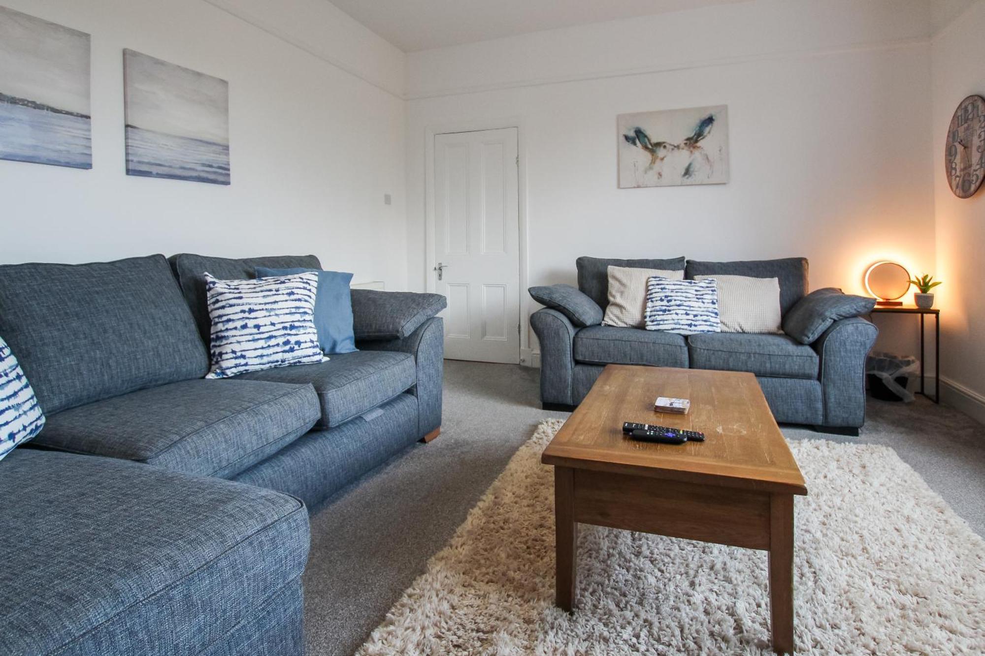 Fairways View - Spacious Apartment - Sleeps 6 - Lovely Views - By Rework Accommodation هويليك المظهر الخارجي الصورة